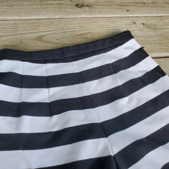 High waisted short, size 2 - Picture 6 of 10